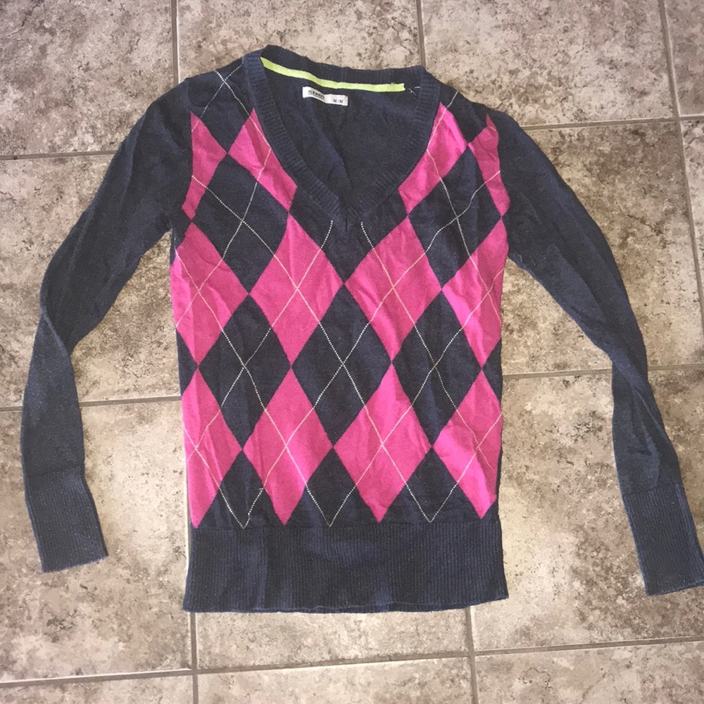 Old Navy V-neck sweater size M